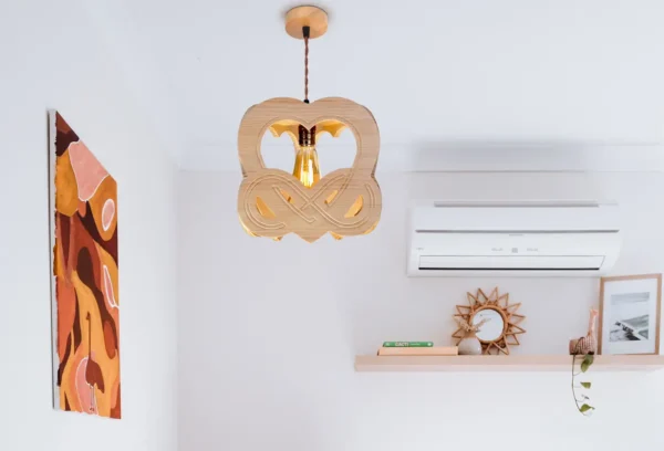A Plena Luz lámparas y mobiliario de autor Lámpara de techo Amor Infinito de madera artesanal